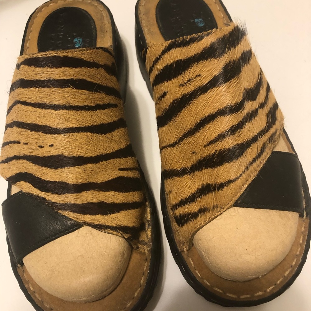 Bandolino tiger striped real leather real fur shoes